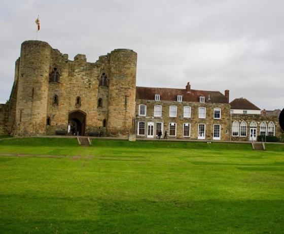 Charming Town Centre 3 Double Beds Home Free Parking トンブリッジ エクステリア 写真
